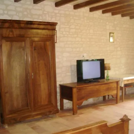 Maison de 2 chambres a Bournand avec jardin amenage et WiFi *