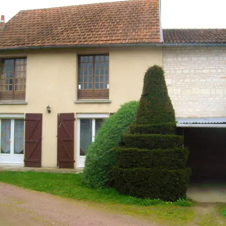 Maison de 2 chambres a Bournand avec jardin amenage et WiFi * Bournand